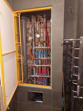 Люк под плитку Нажимной Апельсин 550*500 Люк под плитку Нажимной Апельсин 550*500