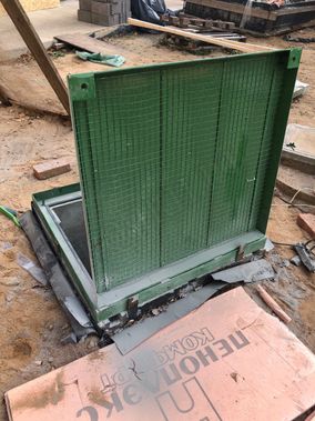 Люк под брусчатку Брус Ли Стальной, Съемная дверца 500*1200 Люк под брусчатку Брус Ли Стальной, Съемная дверца 500*1200