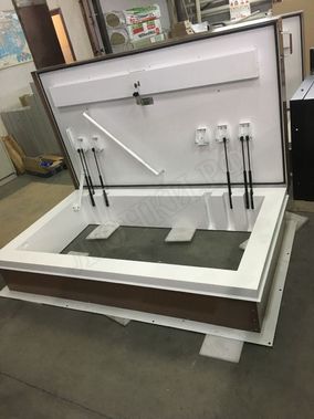 Люк для выхода на кровлю Оптимус 600*1600 Люк для выхода на кровлю Оптимус 600*1600