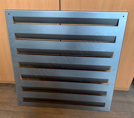 Жалюзийная решетка КДУ накладная 200*800, крепеж через наличник Жалюзийная решетка КДУ накладная 200*800, крепеж через наличник