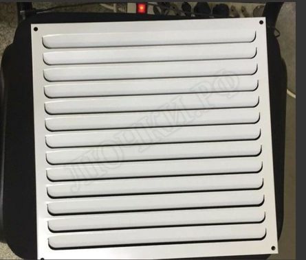 Жалюзийная решетка КДУ накладная 200*800, крепеж через наличник Жалюзийная решетка КДУ накладная 200*800, крепеж через наличник