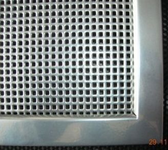 Решетка металлическая с перфорацией 3*5 мм врезная Решетка металлическая с перфорацией 3*5 мм врезная